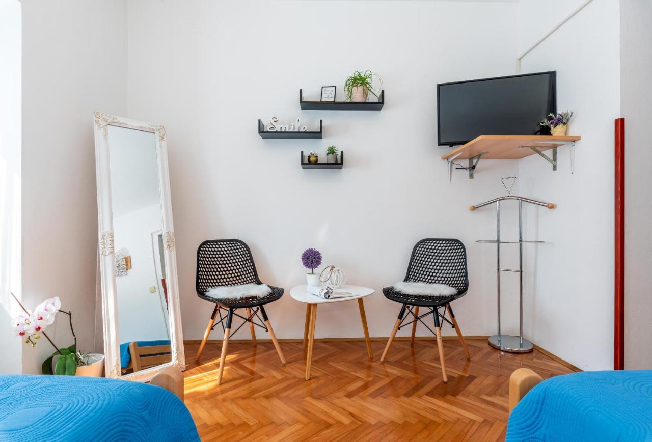 Apartmani Antonija Vozilici Exteriör bild